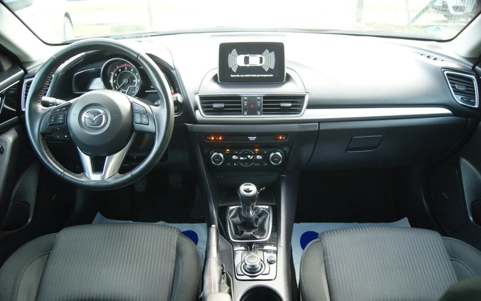 Mazda 3 cena 51900 przebieg: 105000, rok produkcji 2017 z Szczecin małe 781